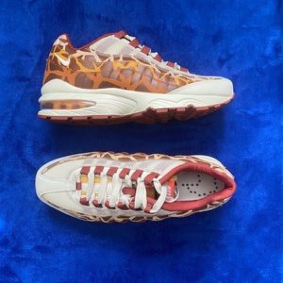 Safari Nike air max 95. Size 7y - Picture 2 of 2